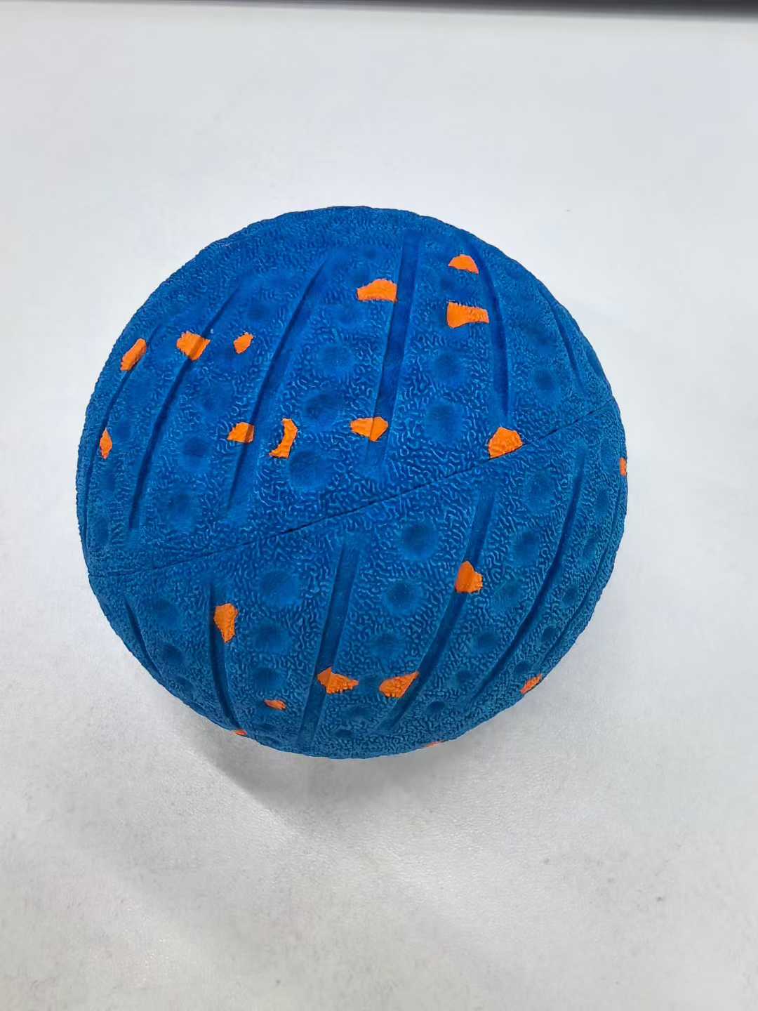 宠物玩球怕伤牙？富扬ETPU宠物球：软硬度刚好，啃咬护龈两不误