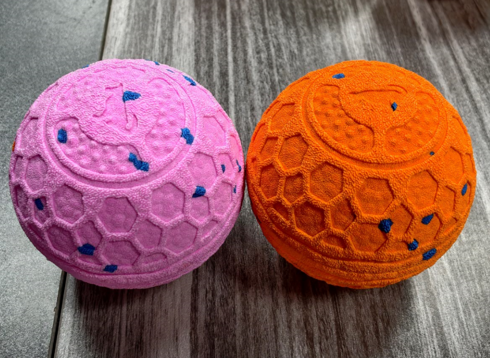 弹力加倍，乐趣翻倍！揭秘ETPU宠物球为何成为爱宠新宠